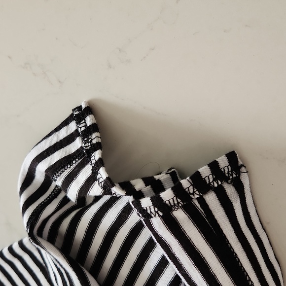 Time and Tru 4/$10 - Picture 6 of 9